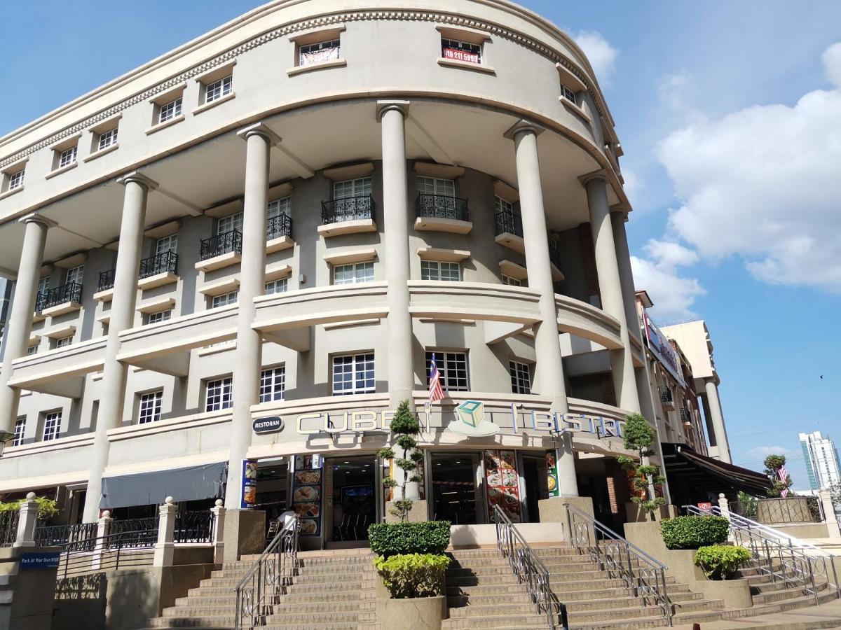 Beryll Boutique Hotel Cyberjaya Exteriör bild